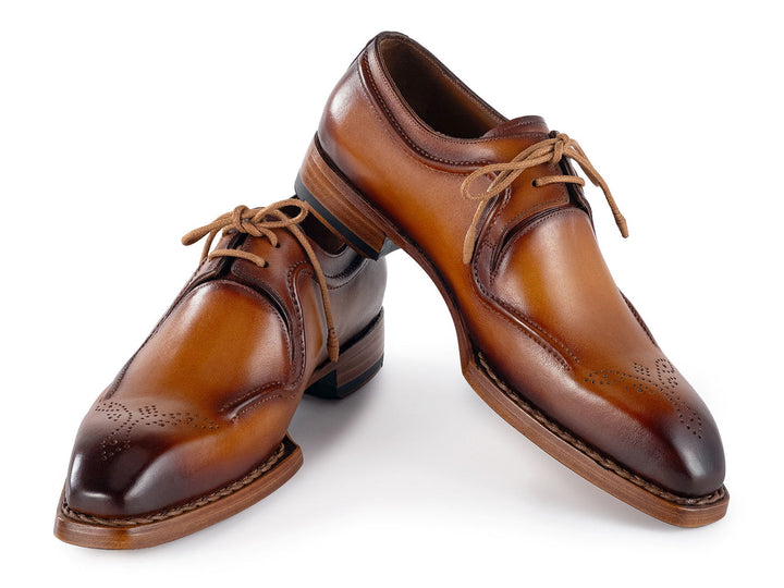 Hand-crafted men's derby shoes in camel brown leather with attention to detail